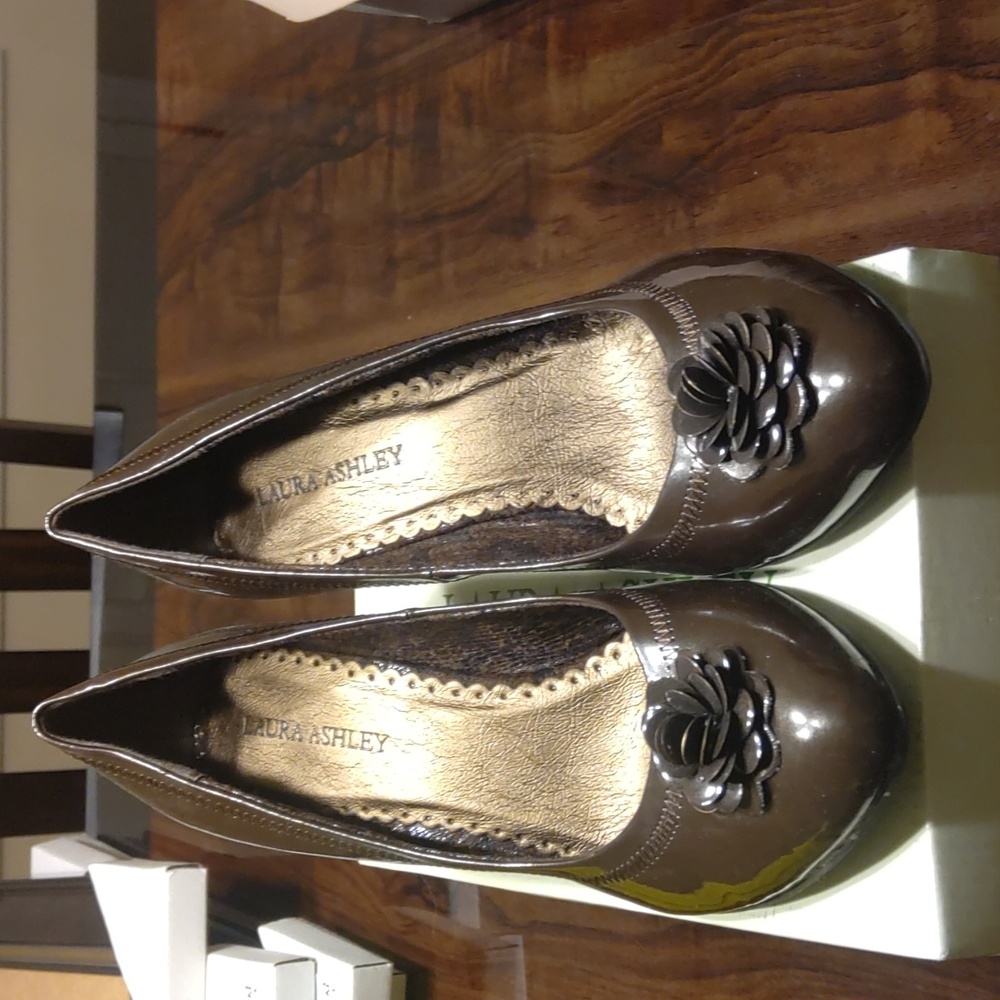 Laura Ashley Labetsy Heels sz 10 New In Box